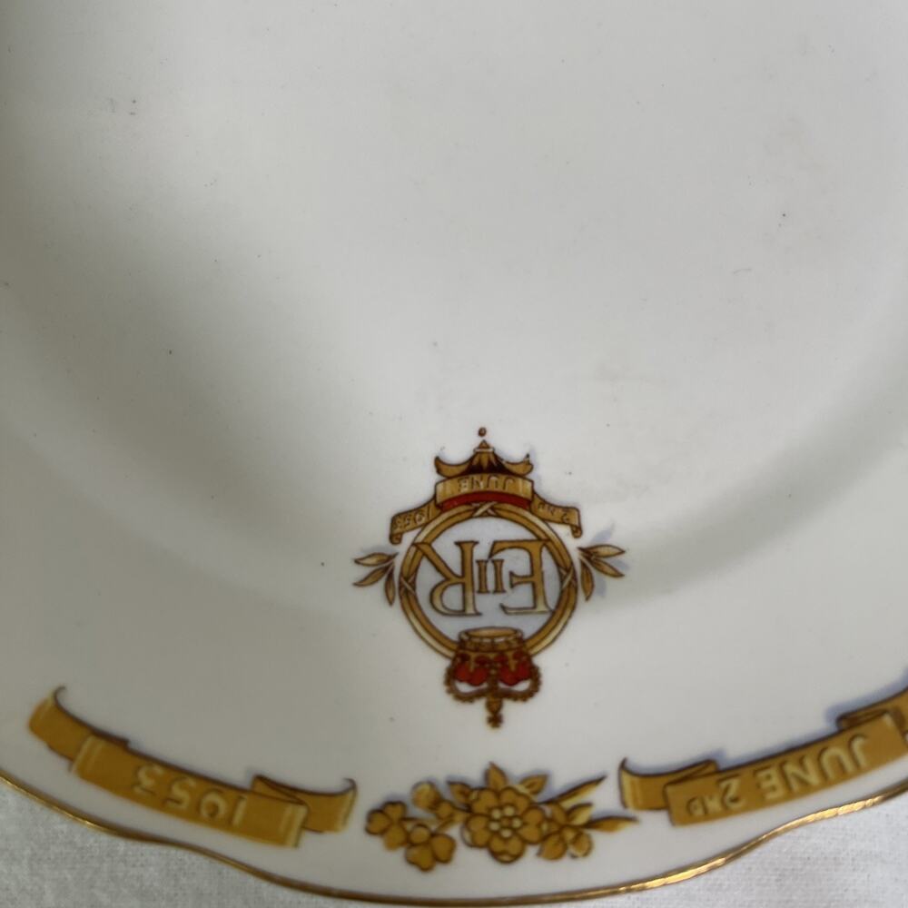 QUEEN ELIZABETH II June 2nd 1953 Coronation Plate Radfords Bone China - Picture 3 of 5